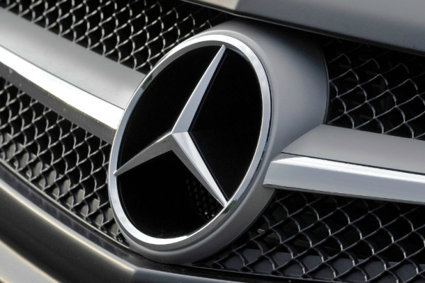 02.27.16 - Mercedes-Benz Logo